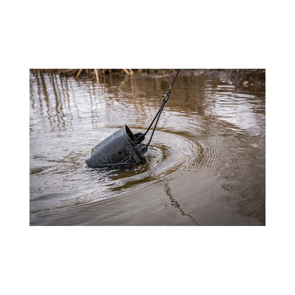 GLU158 Wiaderko Matrix EVA Water Bucket - 4.5l