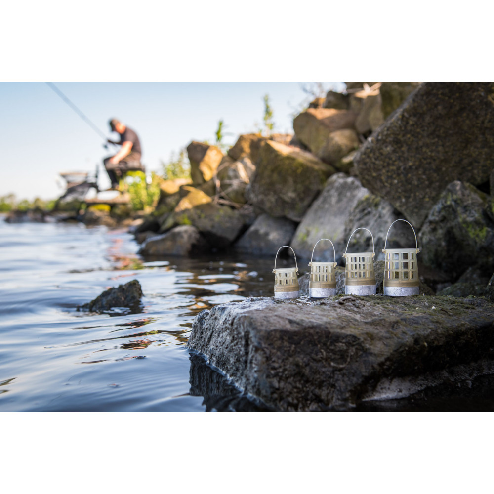 Koszyk zanętowy Matrix Plastic Bottom Weighted Feeder