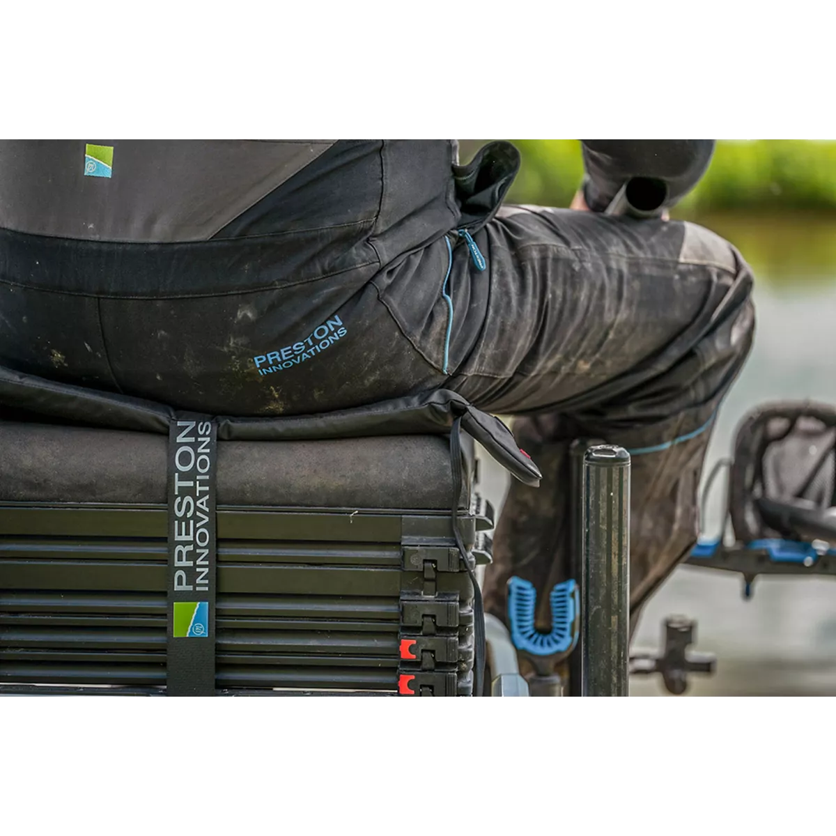 Podgrzewana poduszka na siedzisko Preston ThermaTECH Heated Seat Cushion