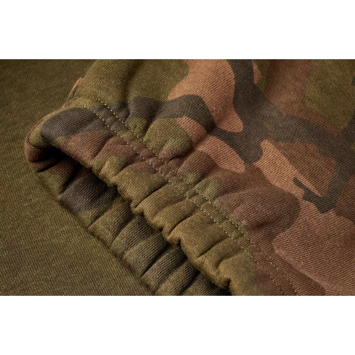 Spodnie Daiwa Carp Camo Jogger