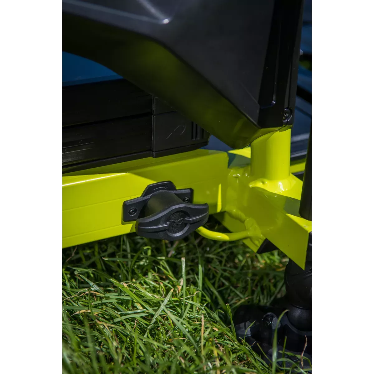 Station Matrix S36 Pro Seatbox Lime Edition Station Matrix S36 Pro Seatbox Lime Edition
