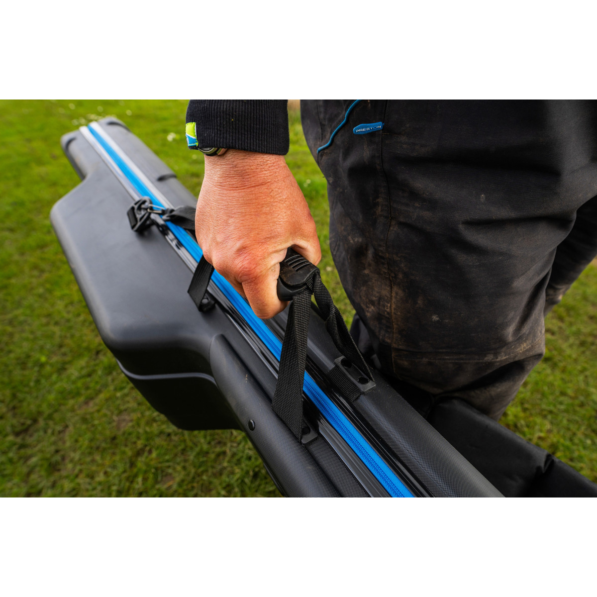 P0130128 Pokrowiec Preston Hardcase Rod Safe