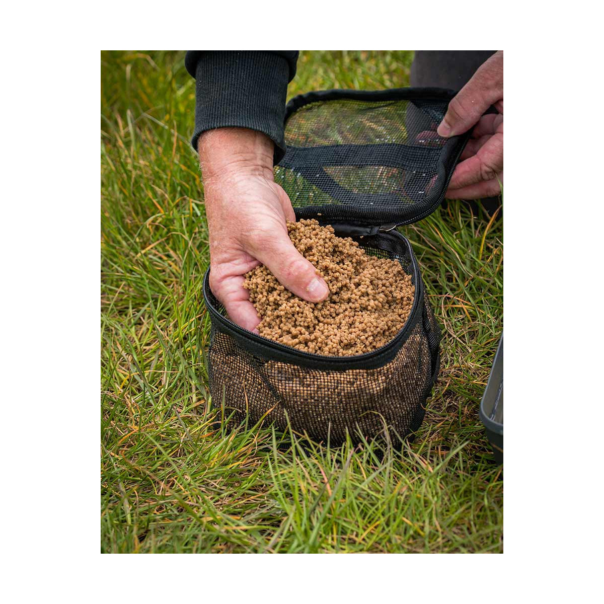 Pojemnik do namaczania pelletu Matrix Pellet Soaker GLU178