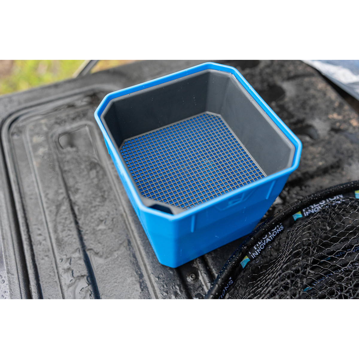 P0260015 Pudełko Preston Bait Tub - 4 Pint / 2.3L