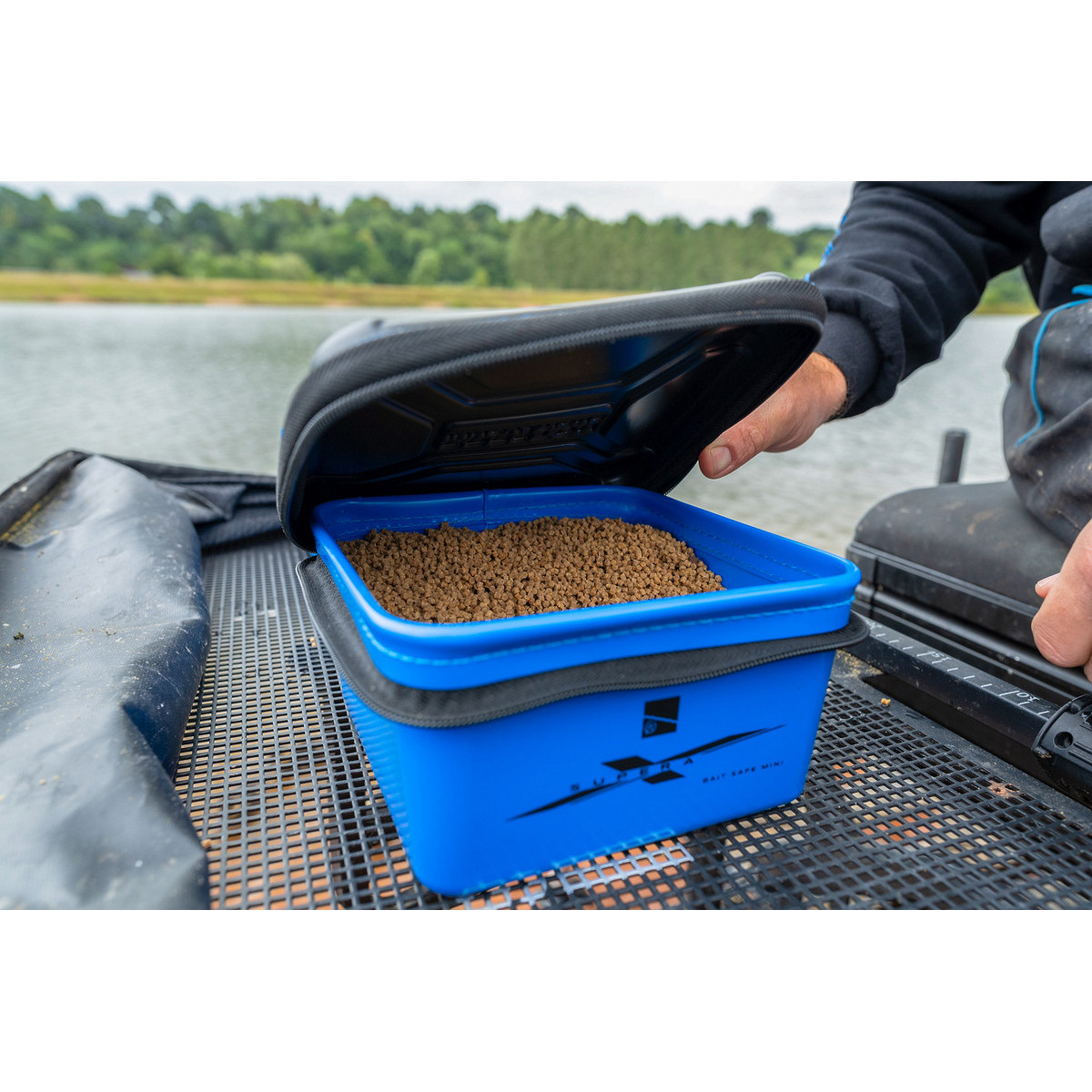 P0130156 Pojemnik Preston Supera X Bait Safe Mini