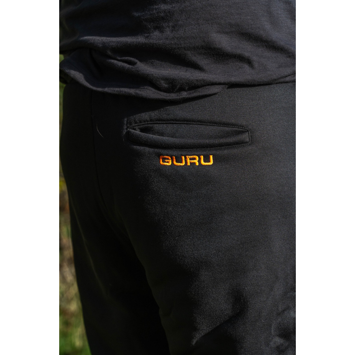 GCL356 Spodnie Guru Polar Joggers Black - roz. XS