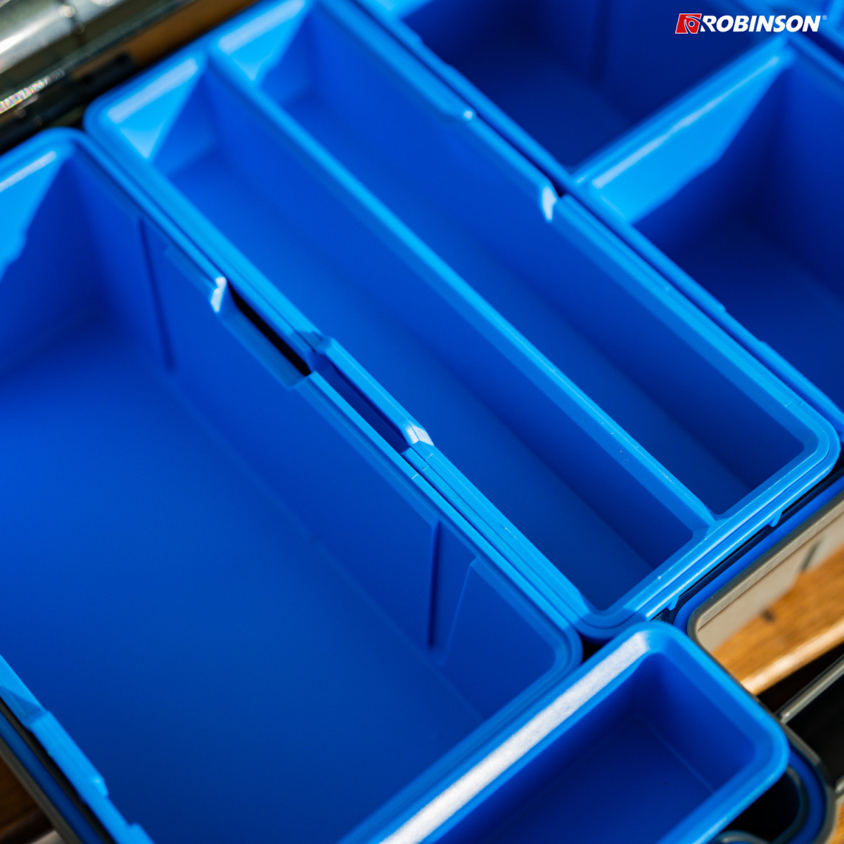 67-A0-PP7 Organizer VDE-Robinson Feeder Box Pro