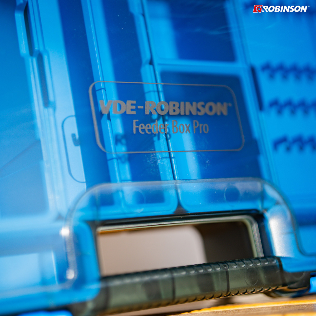 67-A0-PP7 Organizer VDE-Robinson Feeder Box Pro