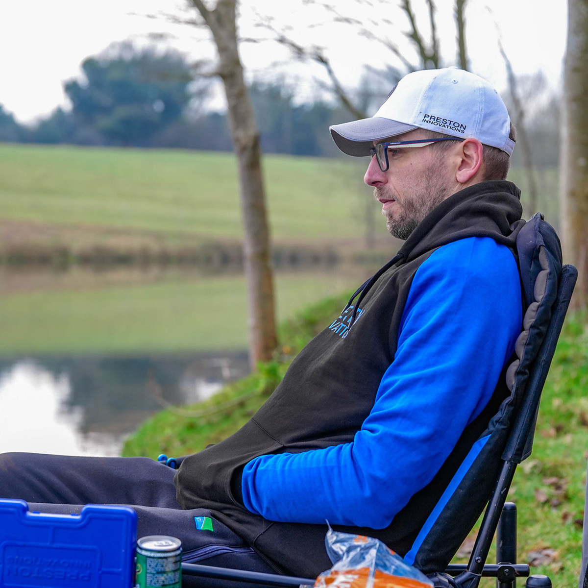 Czapka z daszkiem Preston White PI Logo Cap P0200569