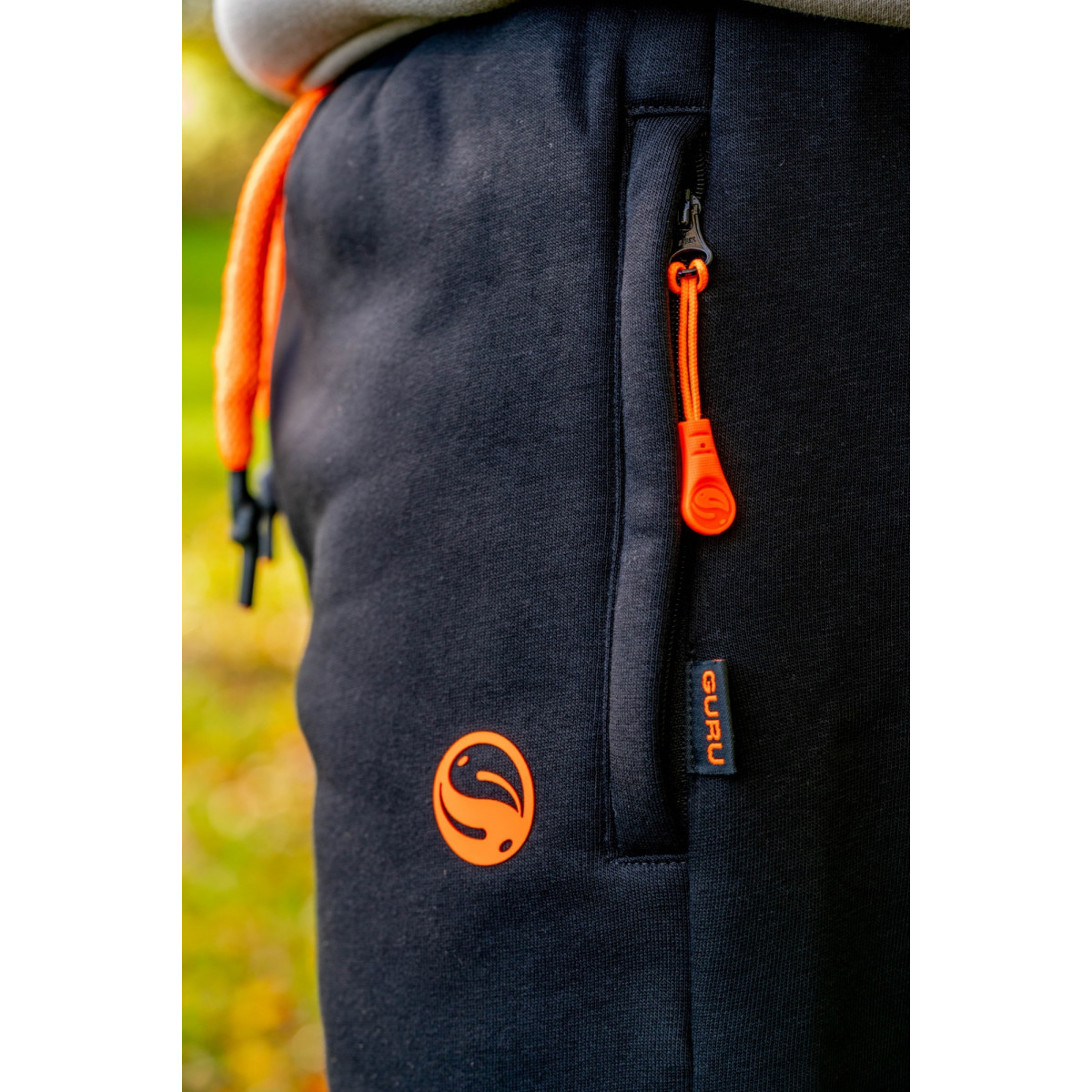 Spodnie Guru Black Joggers