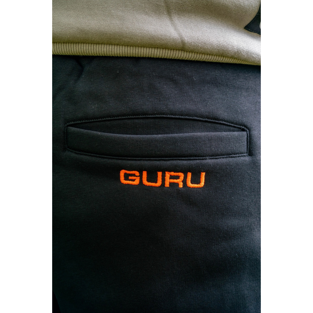 Spodnie Guru Black Joggers