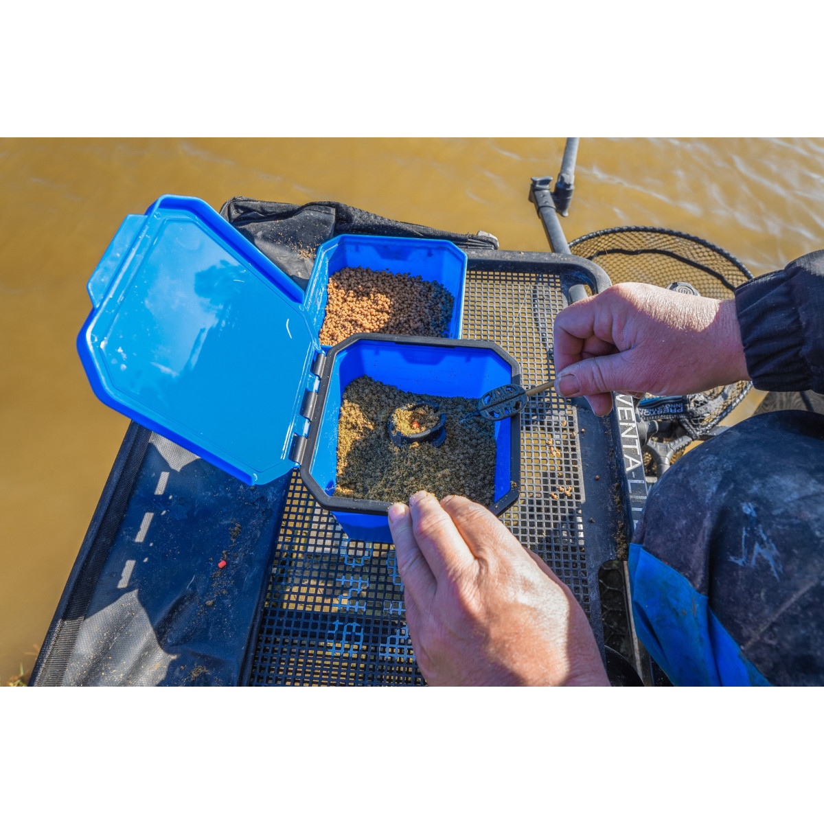 Pudełko Preston Flip Lid Bait Tub - 3 Pint / 1.8L