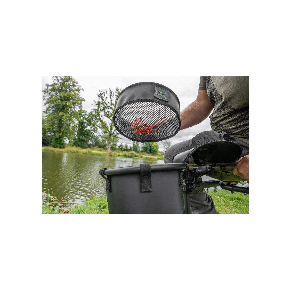 Miska Korum Any Chair EVA Bowl & Riddle - K0300048