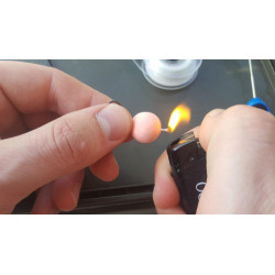 Nić do mocowania przynęt Mikado Bait Floss