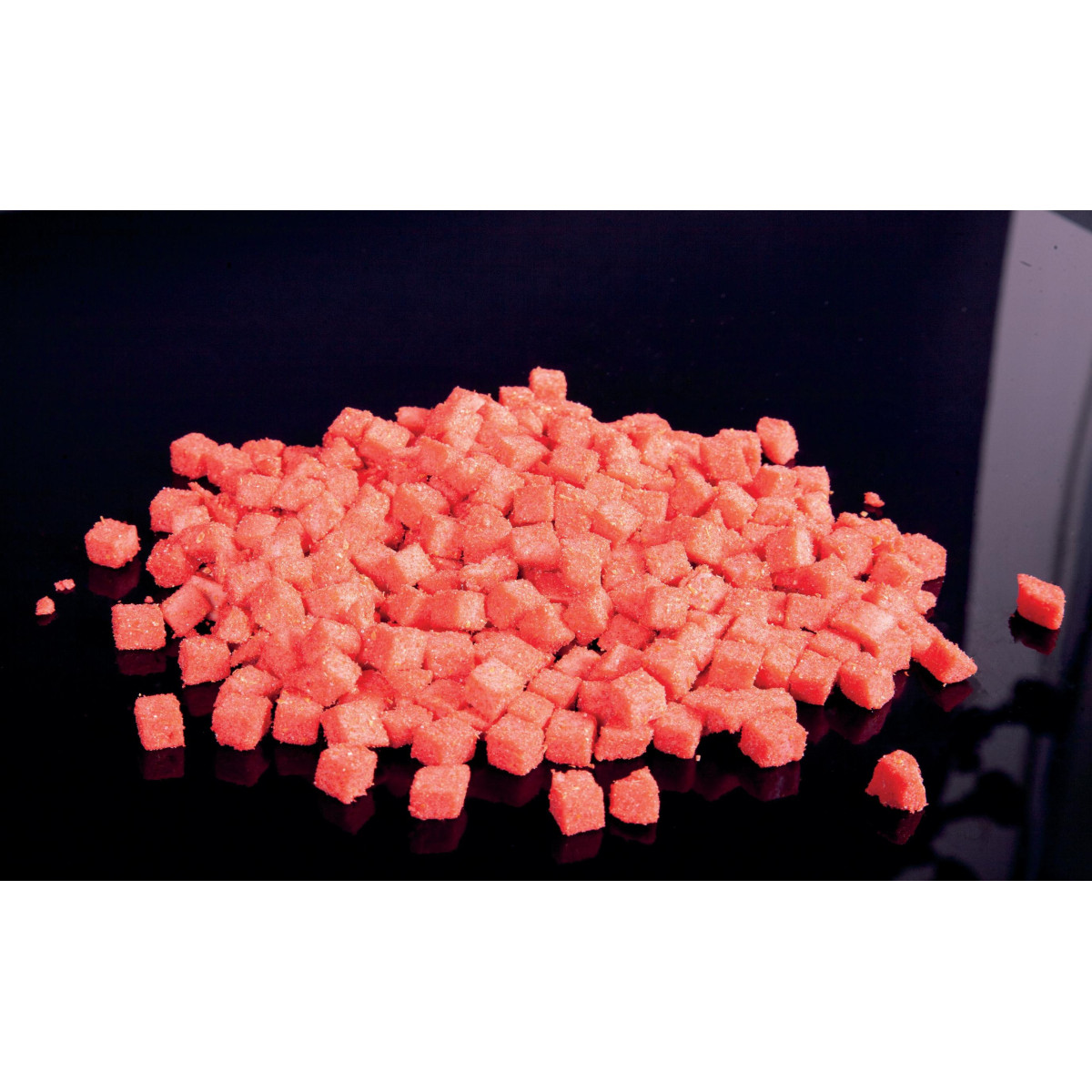 ADY041901 Dodatek do zanęt Dynamite Baits Shake 'n' Catch Colour & Flavour Enhancer - Red Krill