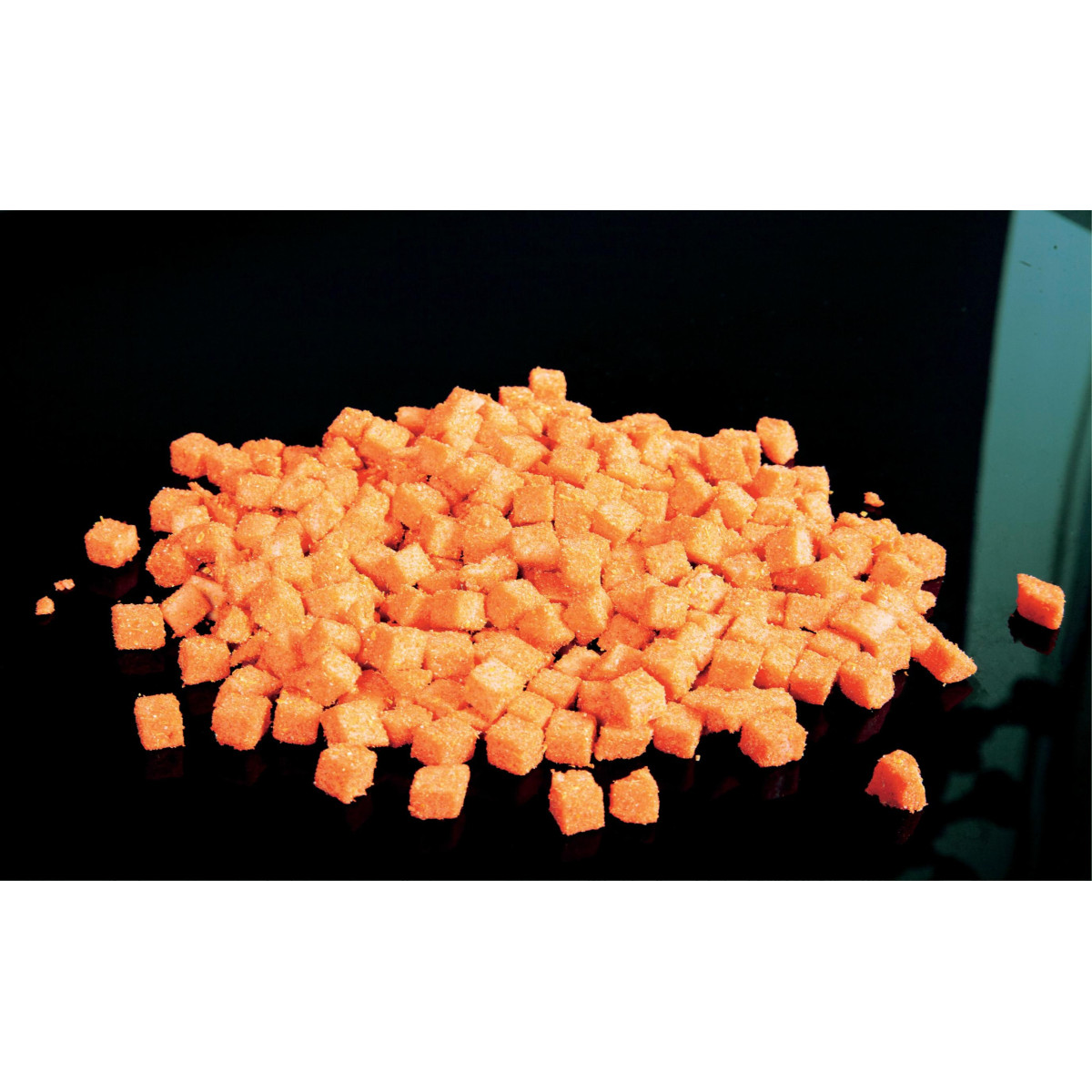 ADY041902 Dodatek do zanęt Dynamite Baits Shake 'n' Catch Colour & Flavour Enhancer - Spice Orange