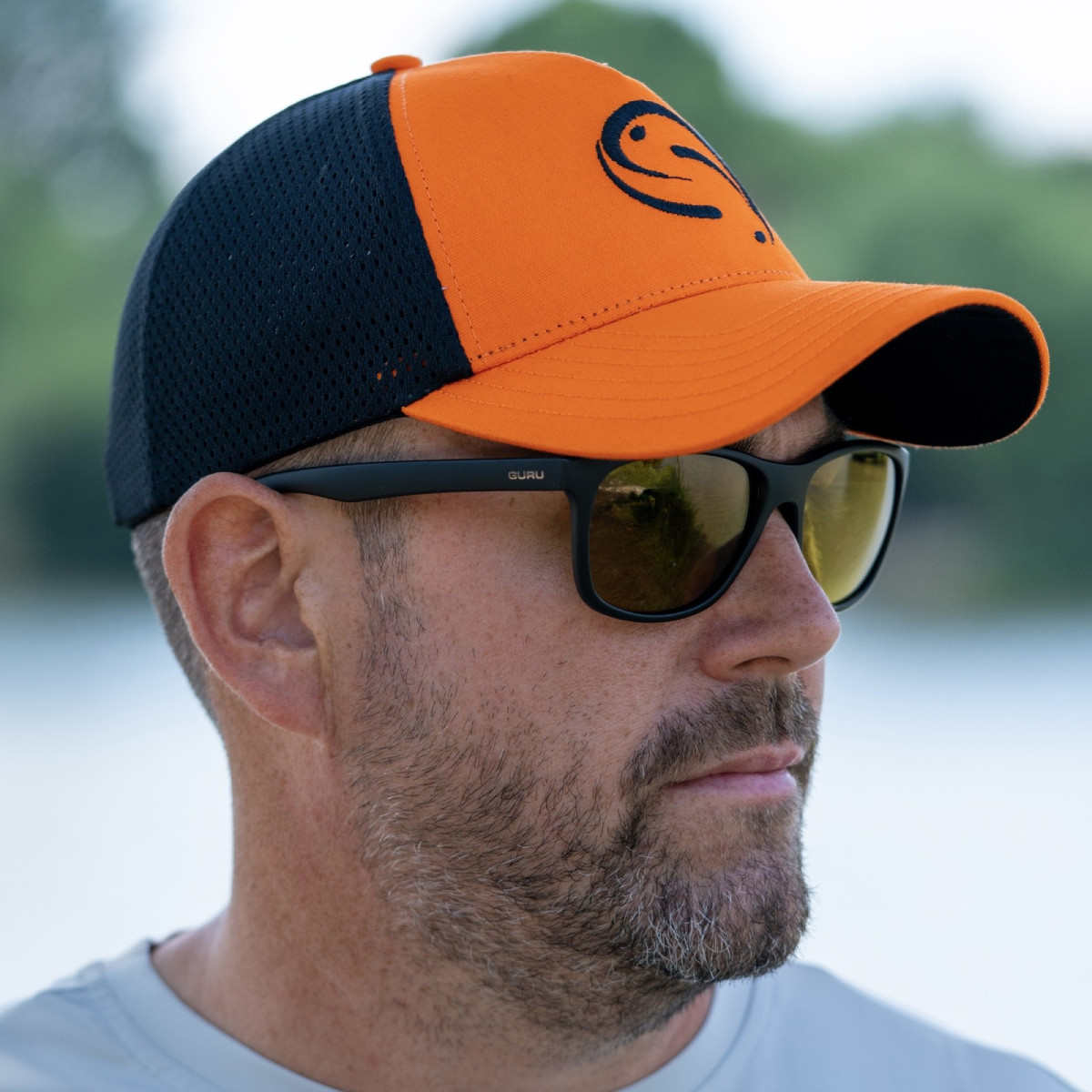GBC16 Czapka z daszkiem Guru Guru Orange Trucker Cap