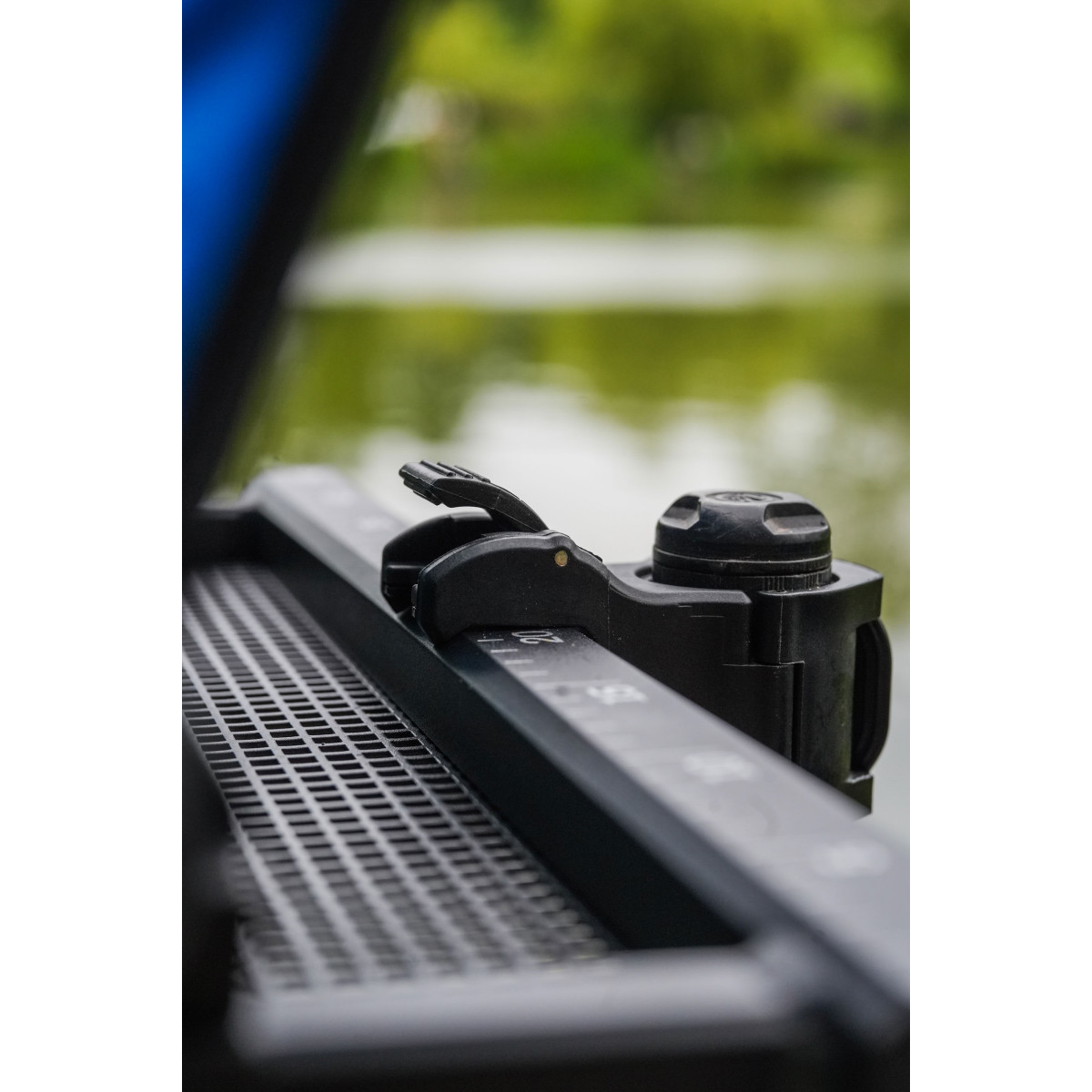 P0110121 Tacka Preston Ventalite Hoodie Side Tray - Small