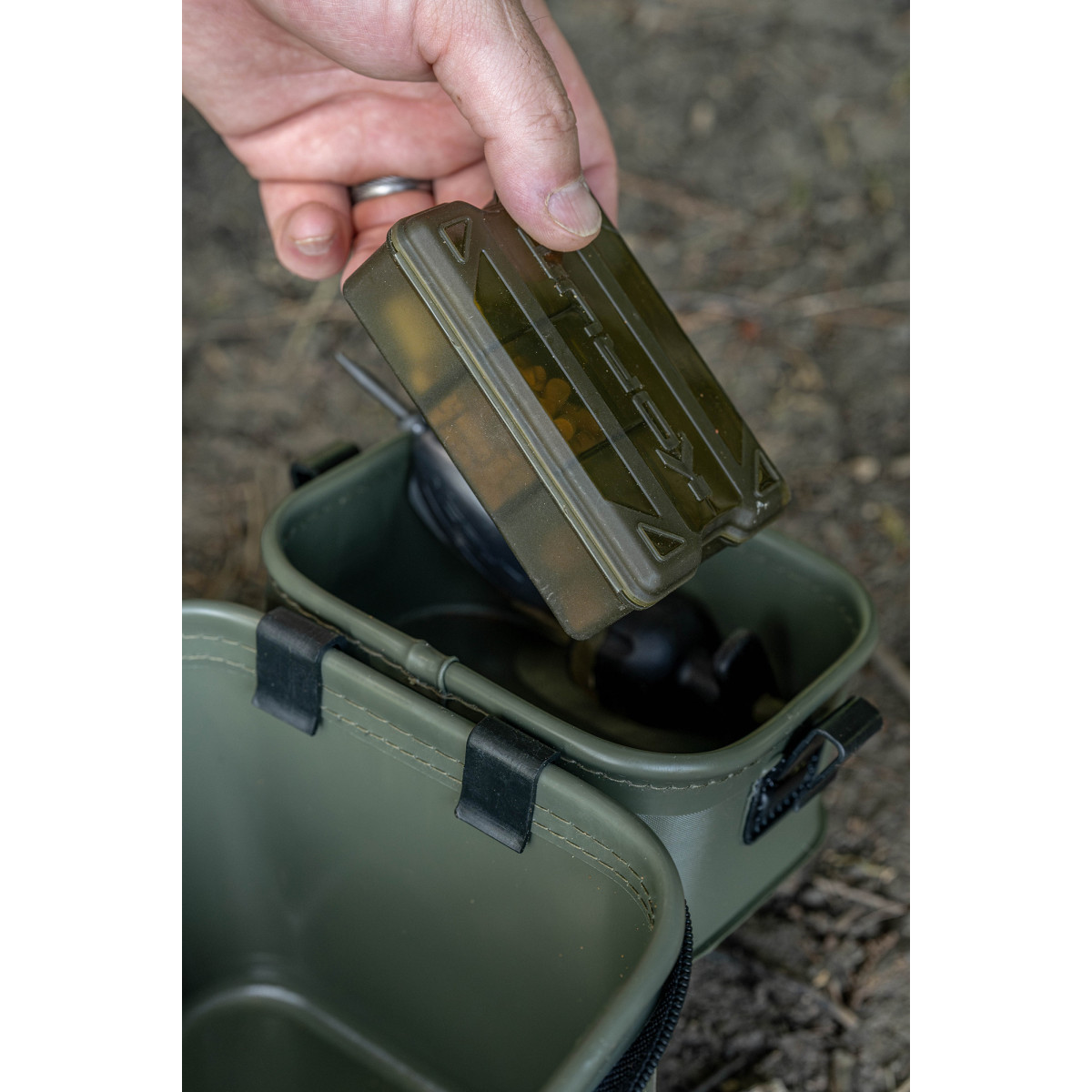 K0290137 Zestaw Korum EVA Solid Bait Station - 8L