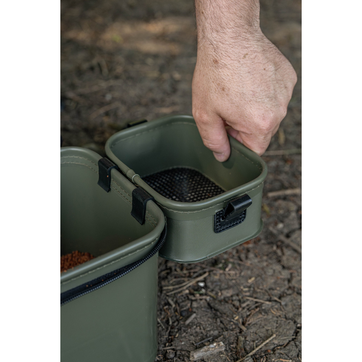 K0290137 Zestaw Korum EVA Solid Bait Station - 8L