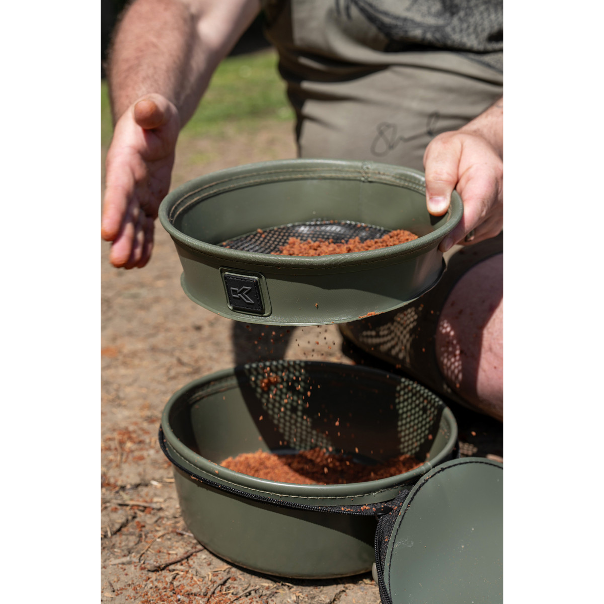 K0290138 Zestaw Korum EVA Solid Groundbait Bowl & Riddle