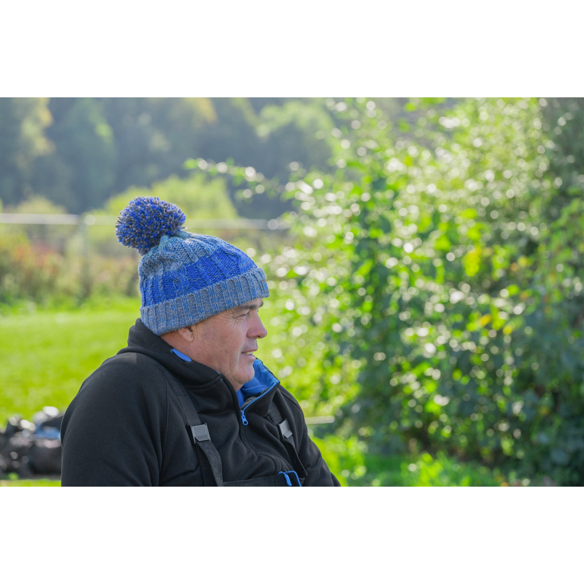 P0200675 Czapka Preston Colour Block Bobble Hat