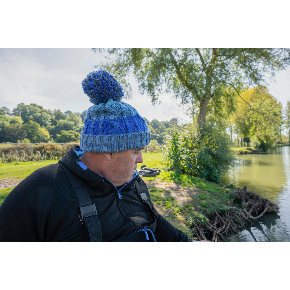P0200675 Czapka Preston Colour Block Bobble Hat