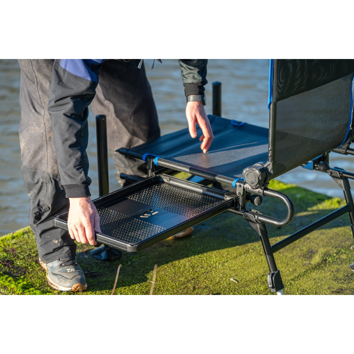 13432-600 Krzesło Daiwa N'Zon Slidetray Feeder Chair