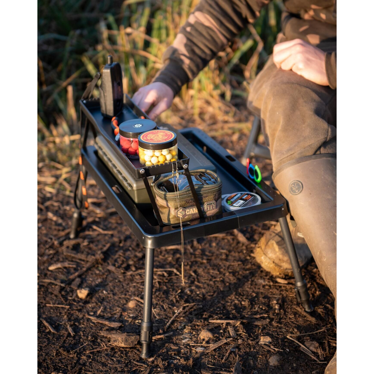 CAC935 Stolik Fox Compact 2 Tier Bivvy Table