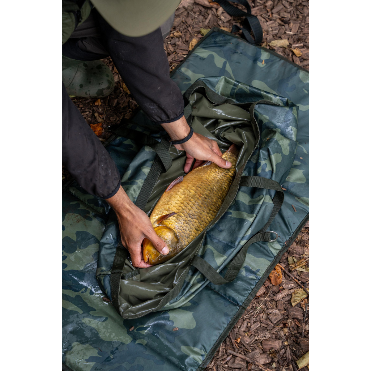 K0290142 Worek karpiowy Korum Camo Compact Weigh Sling