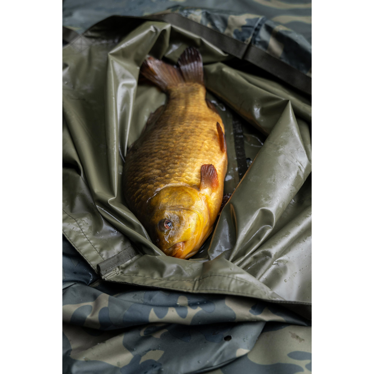 K0290143 Mata karpiowa Korum Camo Fishcare Set