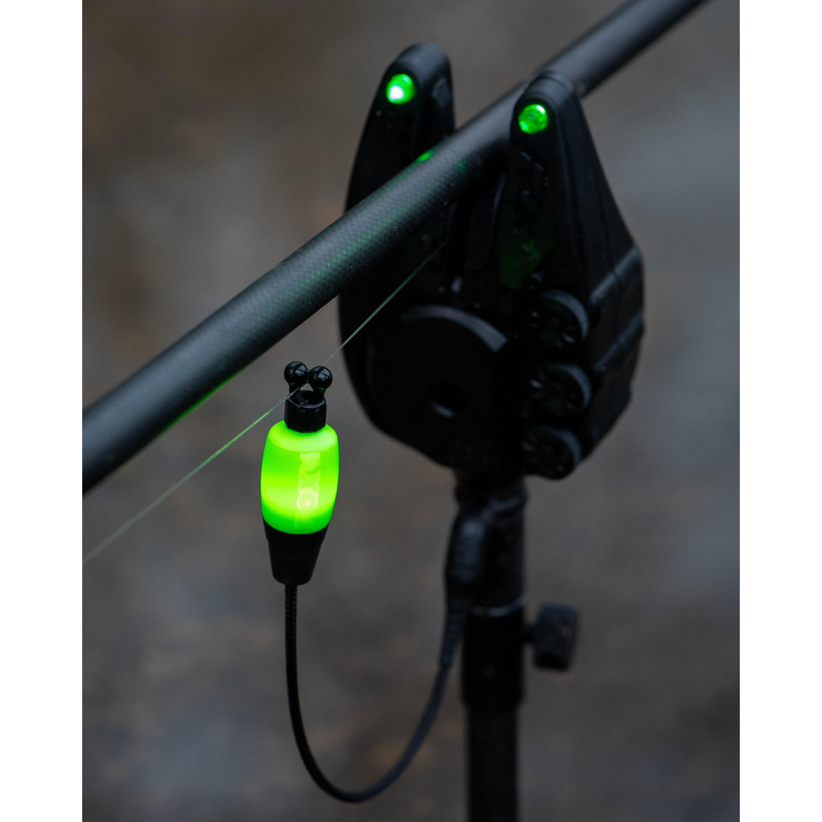 CBI149 Hanger Fox Black Label Dinky Halo Bobbin - Green