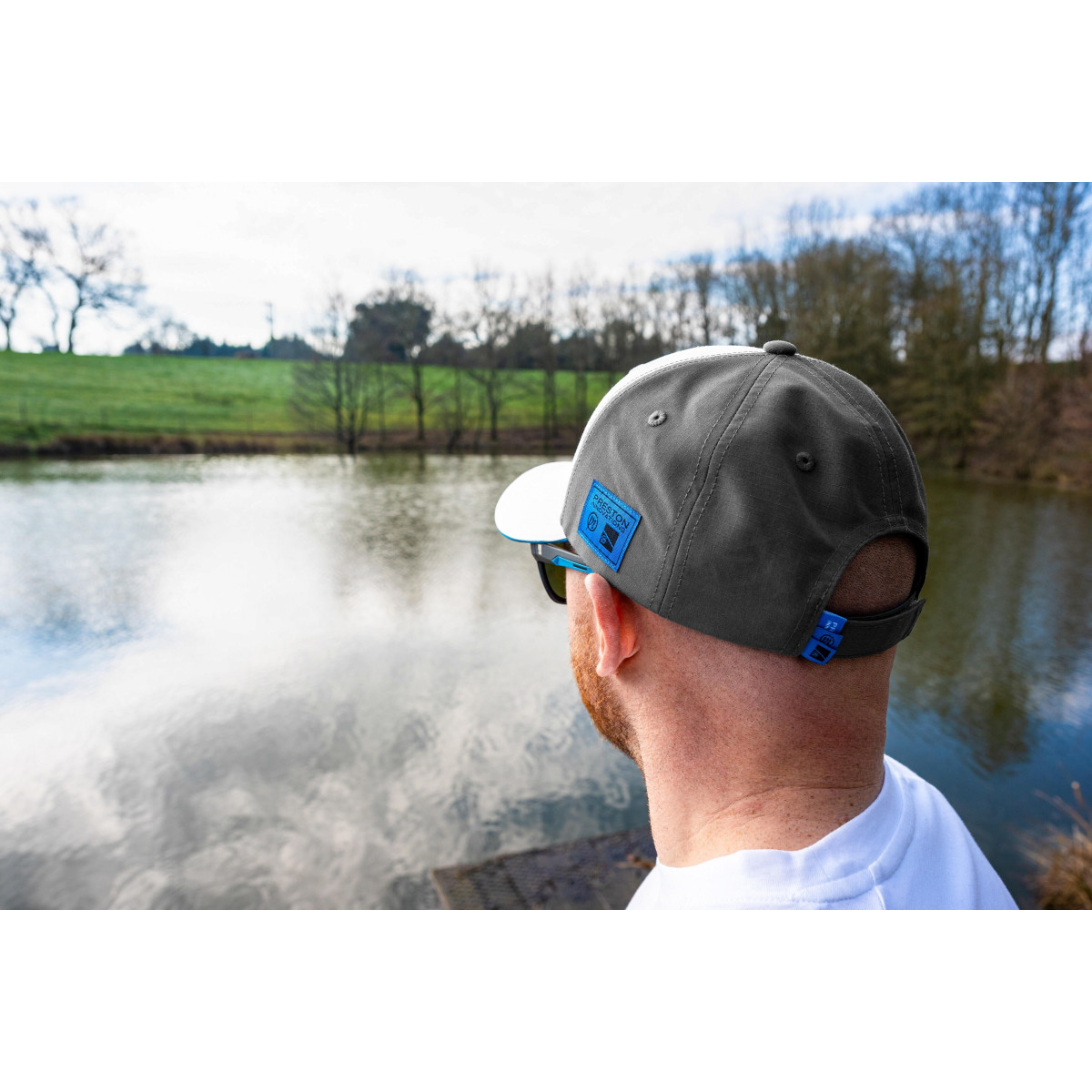 P0200773 Czapka Preston White Drift Cap