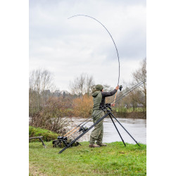 K0360094 Tripod Korum Deluxe River Tripod 3 Rod Wide