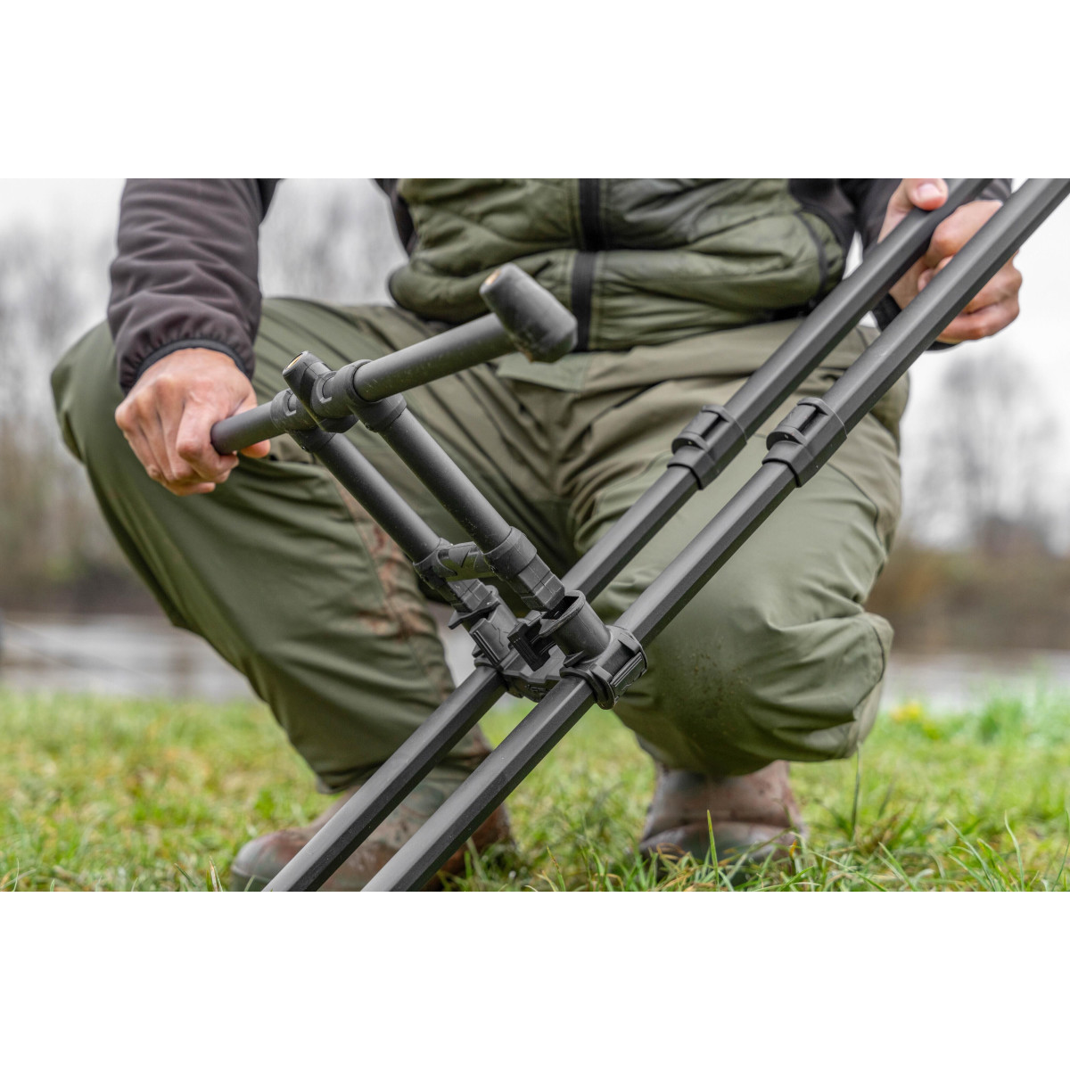 K0360094 Tripod Korum Deluxe River Tripod 3 Rod Wide