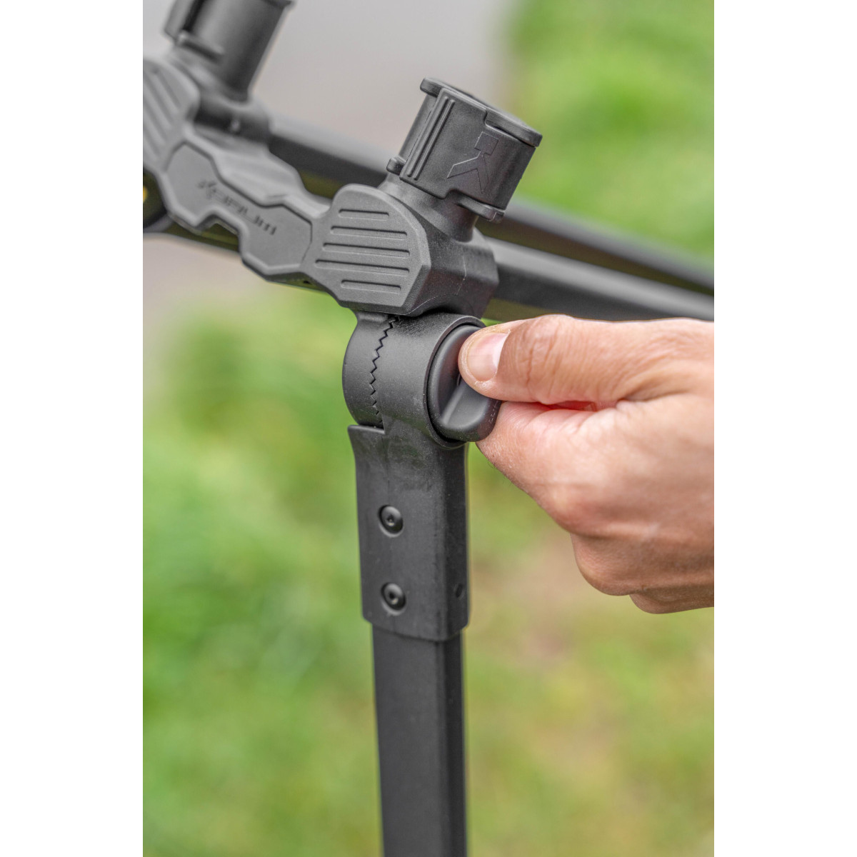 K0360094 Tripod Korum Deluxe River Tripod 3 Rod Wide