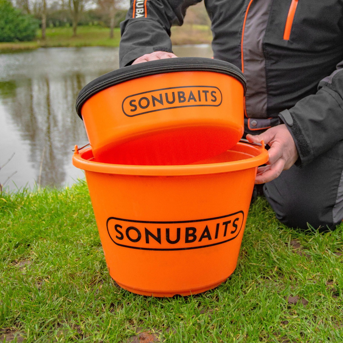 S0950016 Pojemnik Sonubaits EVA Mixing Bowl Bucket Insert - 10L