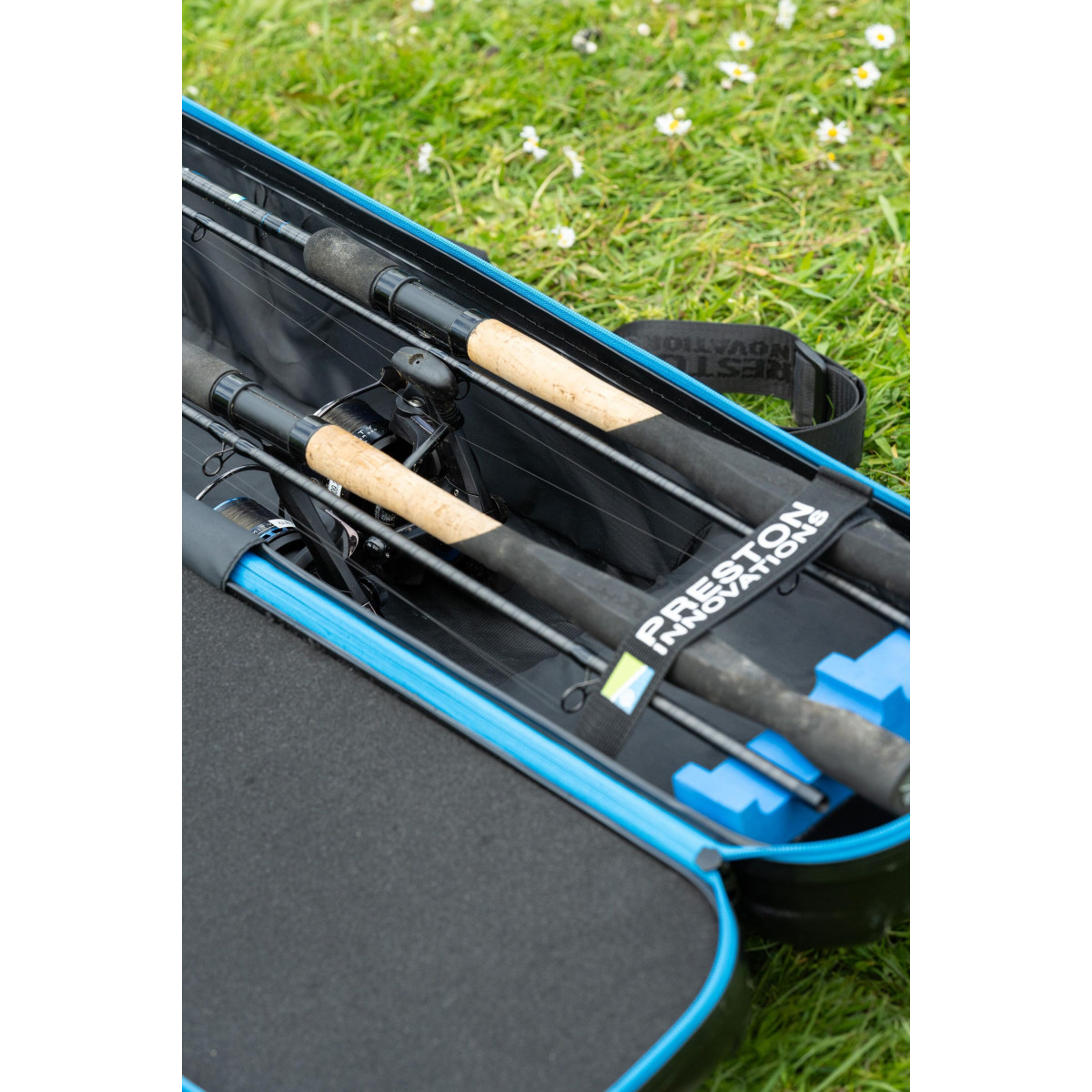 P0130172 Pokrowiec Preston Hardcase Rod Safe Compact