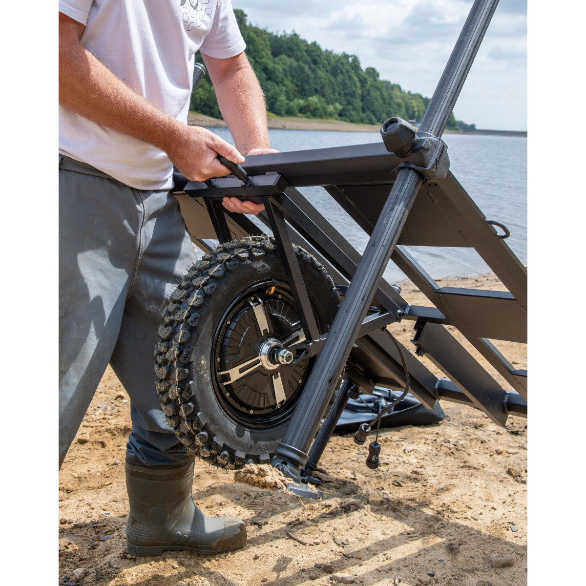 GST004 Wózek Matrix XR Duralite Platform Power Barrow