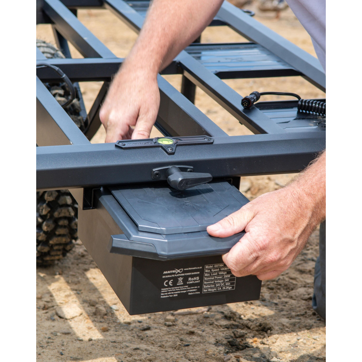 GST004 Wózek Matrix XR Duralite Platform Power Barrow