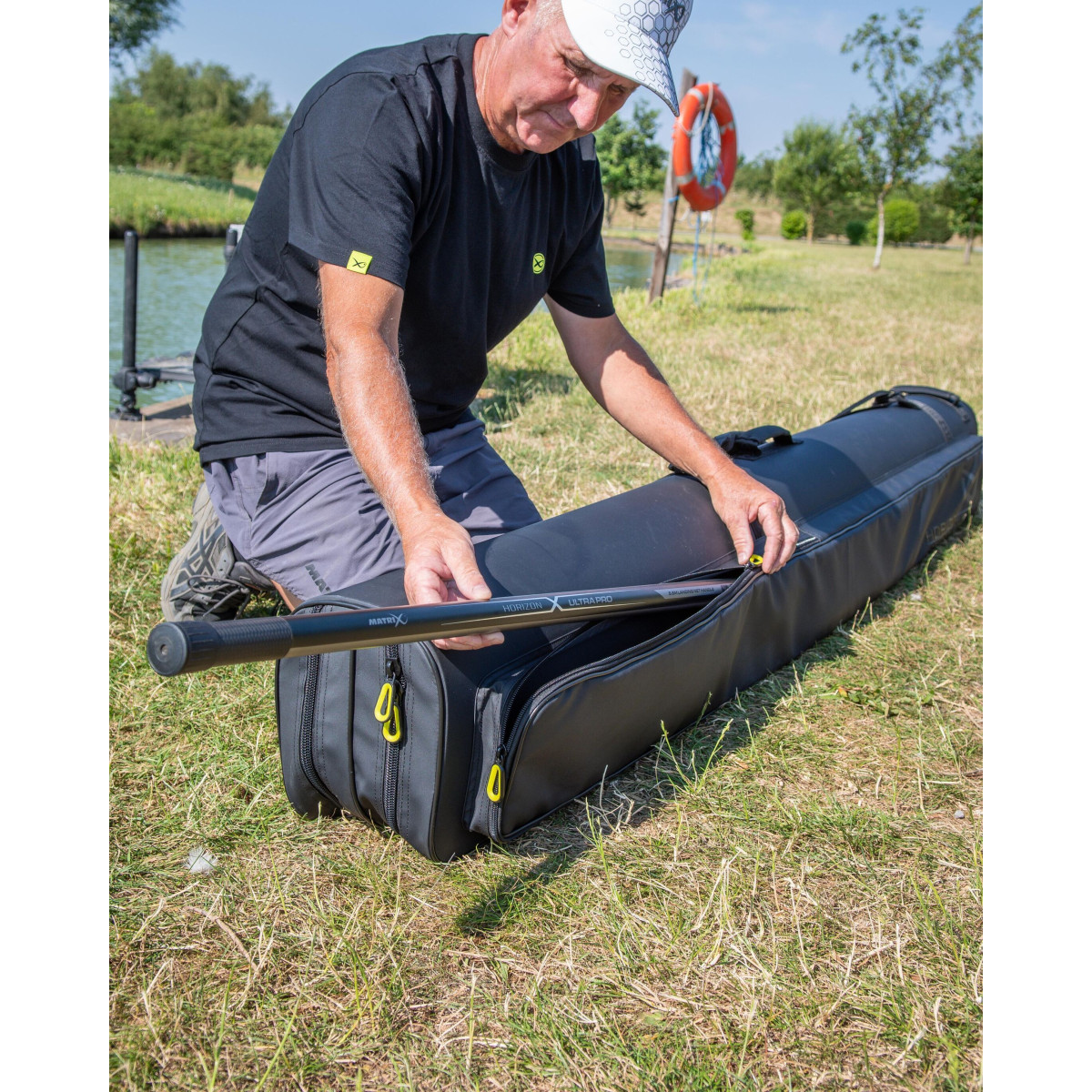 GLU193 Pokrowiec Matrix Horizon Pro Large Rigid Holdall Large / 195cm