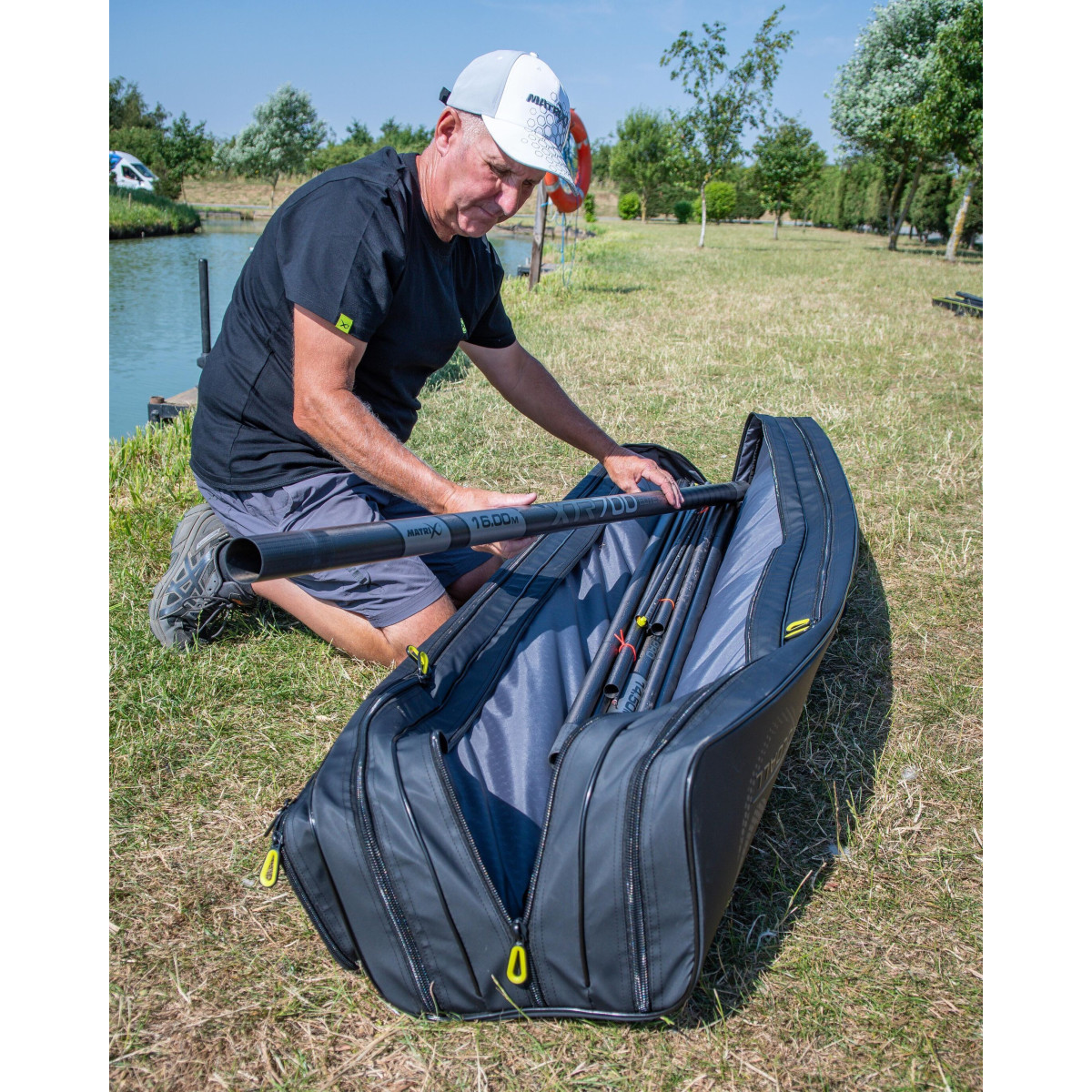 GLU194 Pokrowiec Matrix Horizon Pro Large Rigid Holdall XL / 195cm