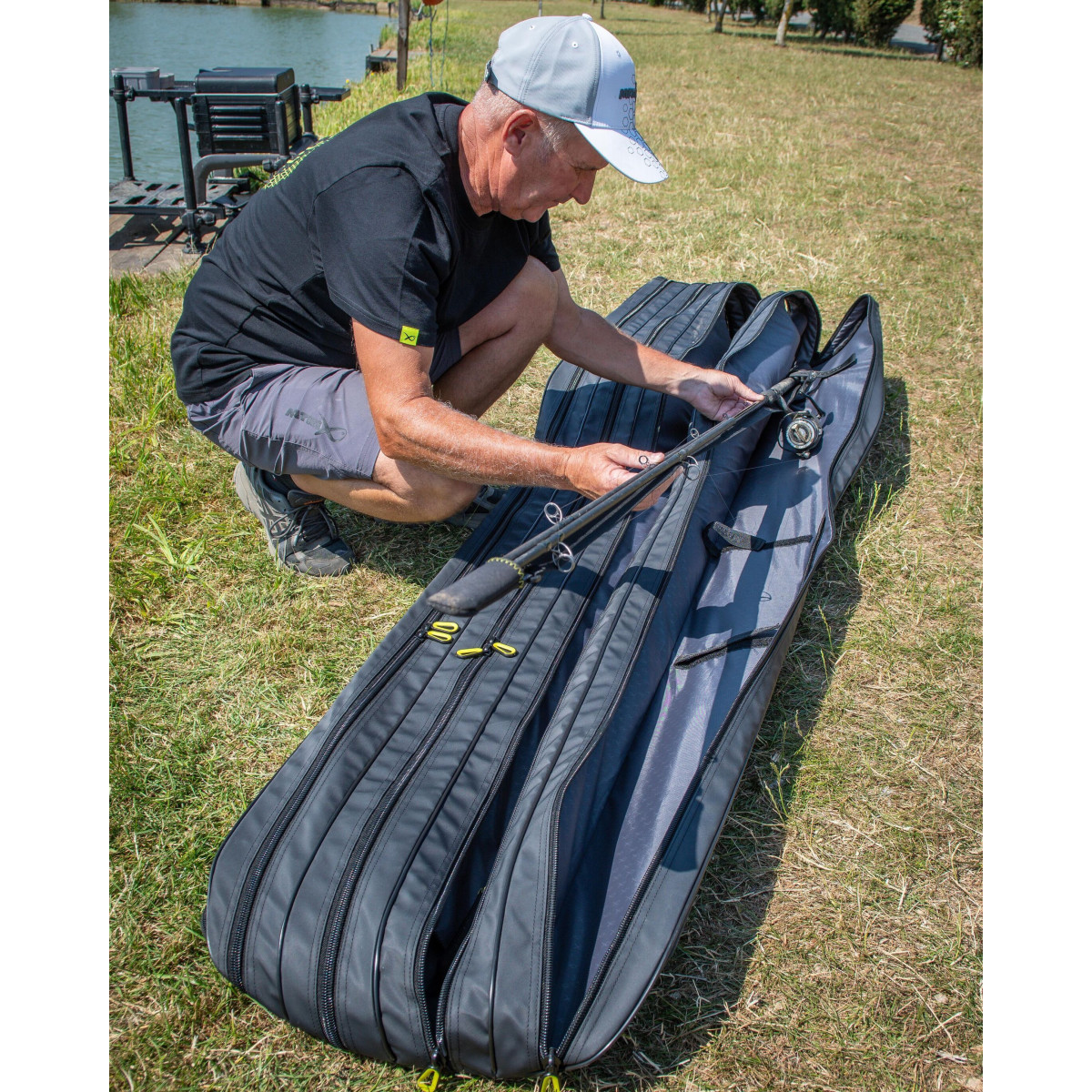 GLU197 Pokrowiec Matrix Horizon Pro 4 Rod Holdall / 195cm