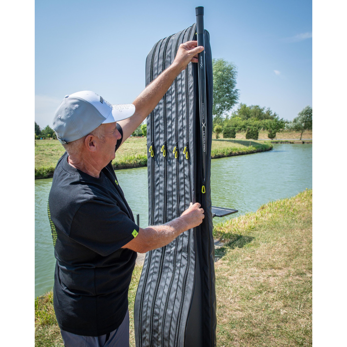 GLU197 Pokrowiec Matrix Horizon Pro 4 Rod Holdall / 195cm
