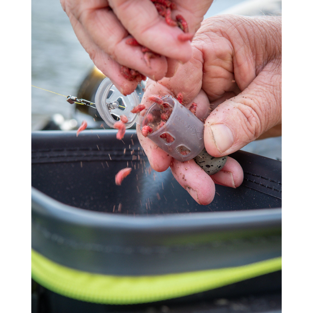 Koszyk zanętowy Matrix Maggot Feeder
