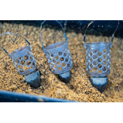 Koszyk zanętowy Preston Hexmesh Plastic Bullet Feeder