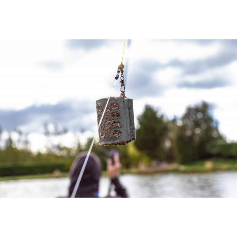 Koszyk zanętowy Preston Hexmesh Plastic Cage Feeder